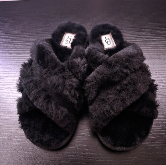 Brand New -  UGG Women's Scuffita Slipper - Black - 6 - Picture 2 of 7